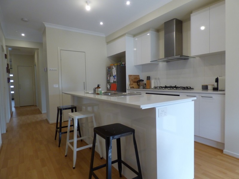 10 Gibson Avenue, Point Cook VIC 3030