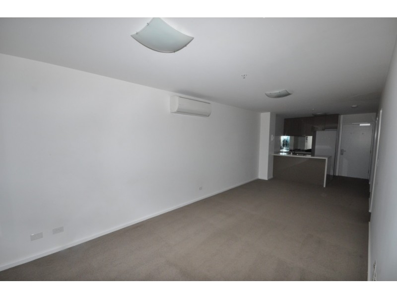 REF 24915/241 City Road, Southbank VIC 3006