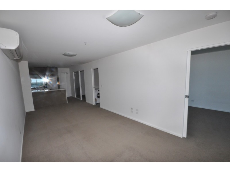 REF 24915/241 City Road, Southbank VIC 3006