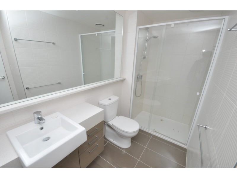 REF 24915/241 City Road, Southbank VIC 3006