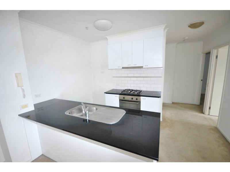 REF 24918/79 Whiteman Street, Southbank VIC 3006