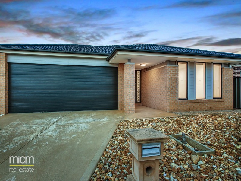 12 Palace Road, Point Cook VIC 3030