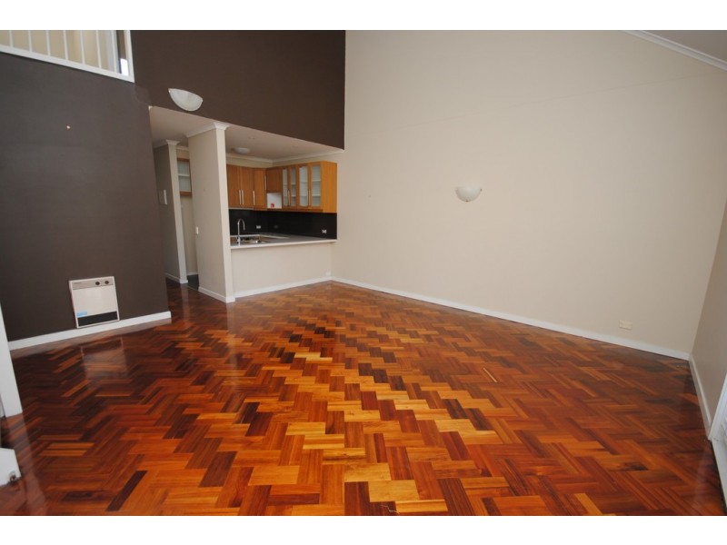 REF 24925/96 Dodds Street, Southbank VIC 3006