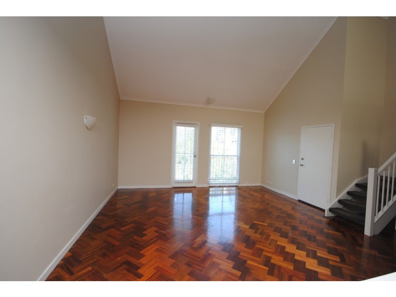 REF 24925/96 Dodds Street, Southbank VIC 3006