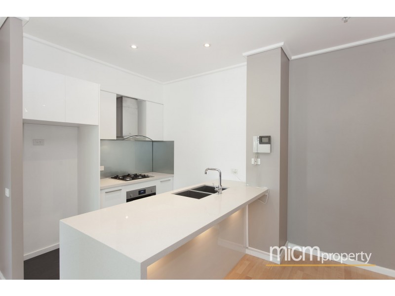 REF 24926/83 Whiteman Street, Southbank VIC 3006