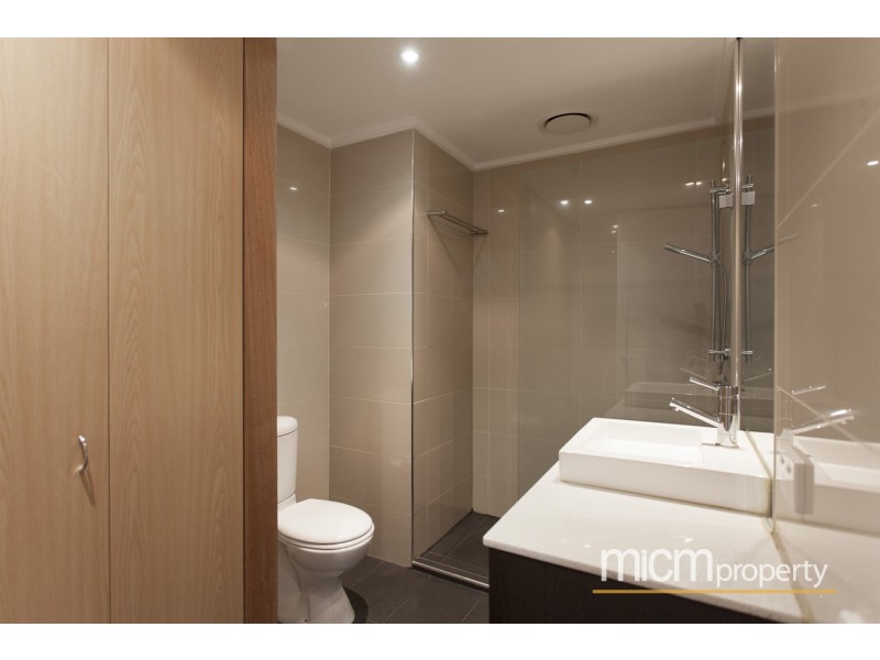 REF 24926/83 Whiteman Street, Southbank VIC 3006