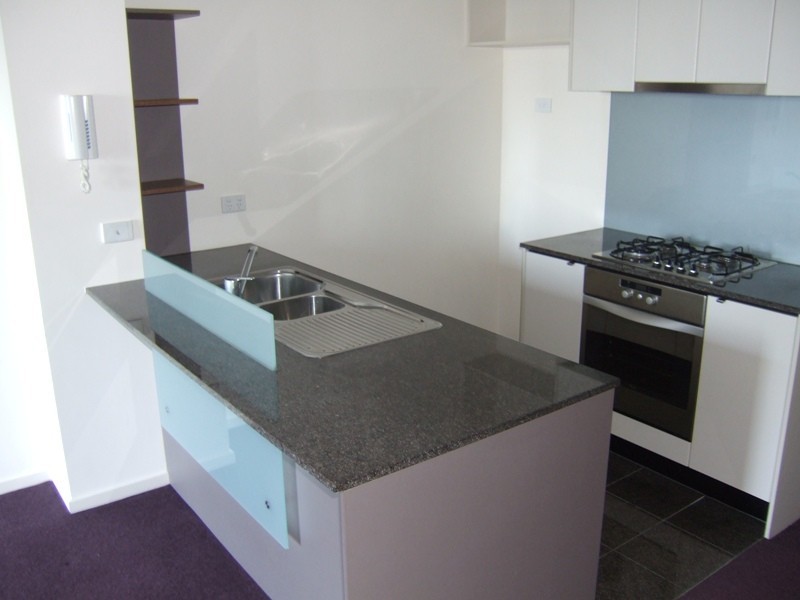 REF 24929/100 Kavanagh Street, Southbank VIC 3006