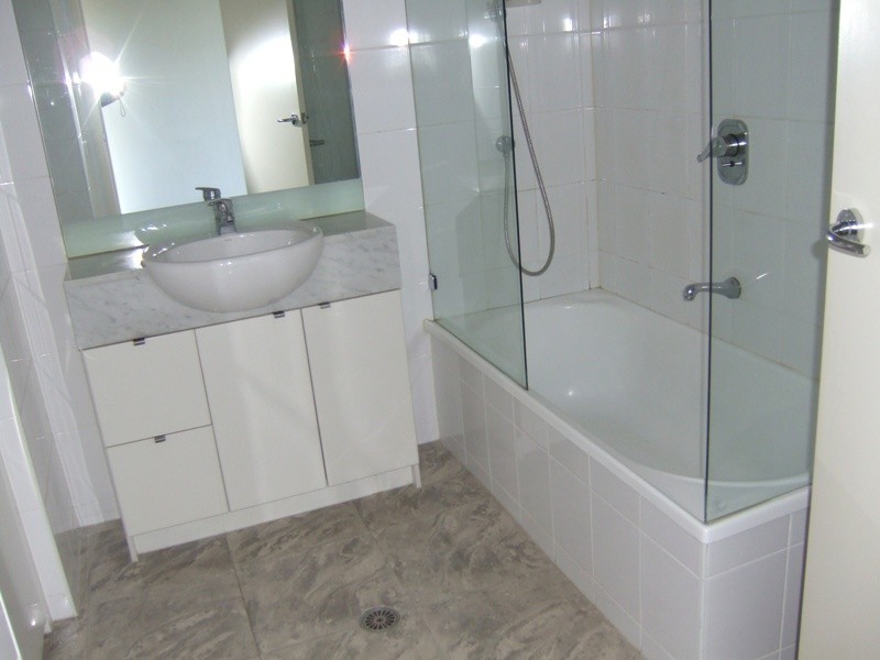 REF 24929/100 Kavanagh Street, Southbank VIC 3006