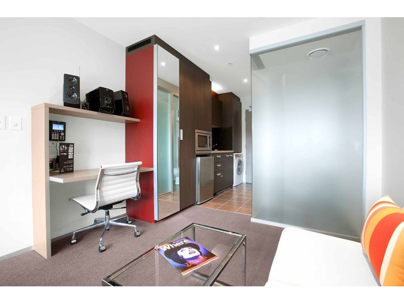 1710/181 A’Beckett Street, Melbourne VIC 3000