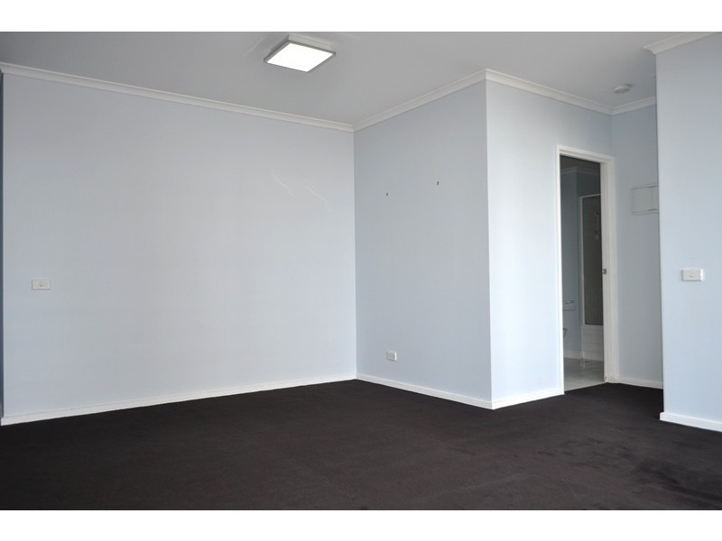 REF 24937/79 Whiteman Street, Southbank VIC 3006