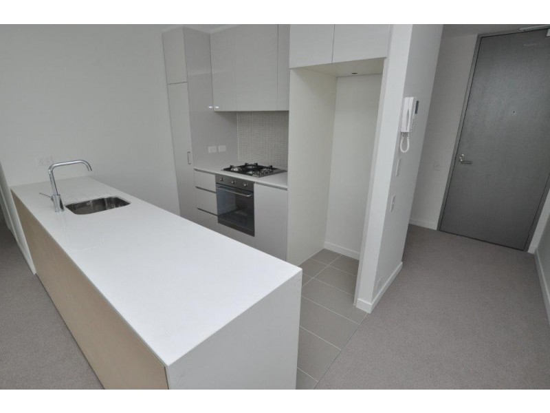 915/70 Queens Road, Melbourne VIC 3004