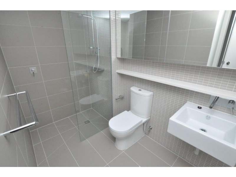 915/70 Queens Road, Melbourne VIC 3004