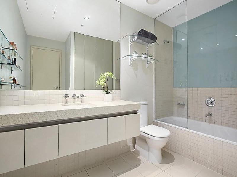 204G/93 Dow Street, Port Melbourne VIC 3207