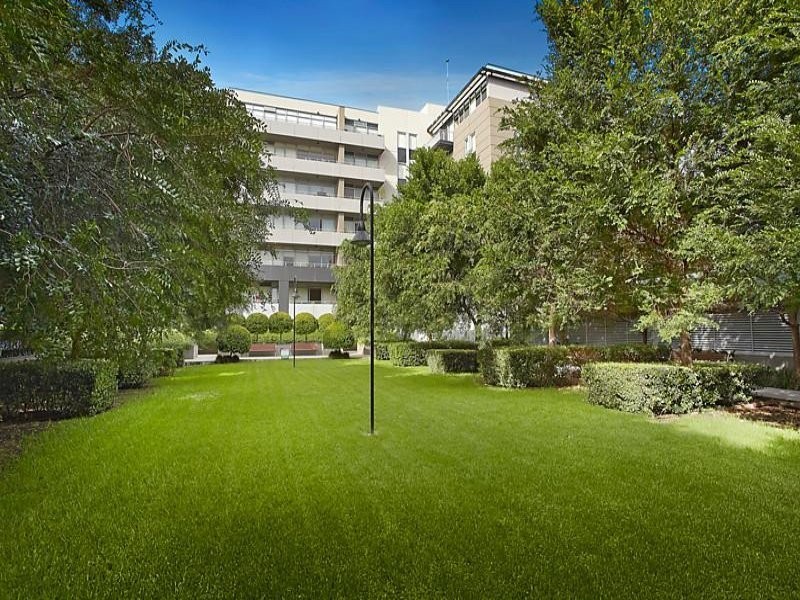 204G/93 Dow Street, Port Melbourne VIC 3207