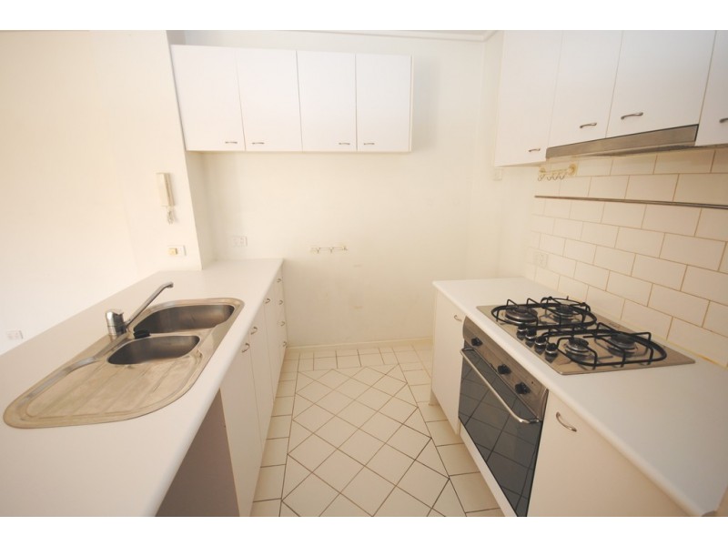 REF 24958/28 Bank Street, South Melbourne VIC 3205