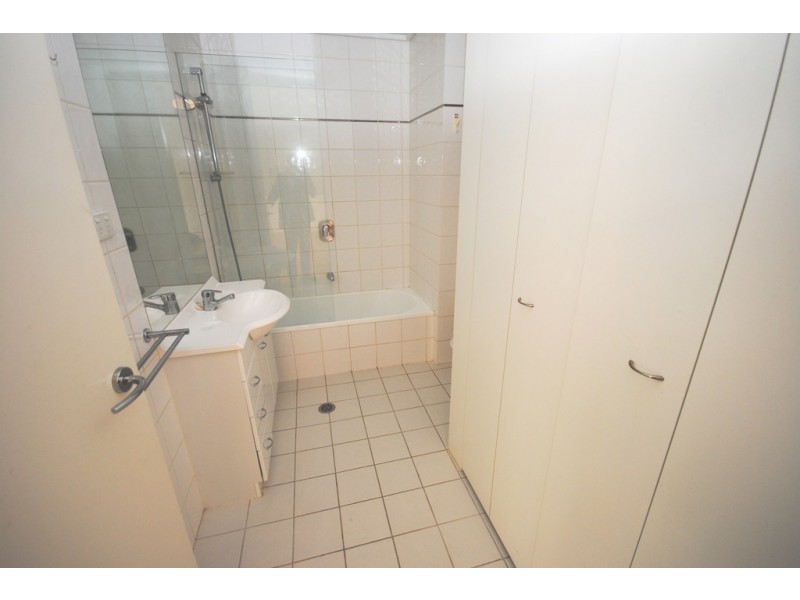 REF 24958/28 Bank Street, South Melbourne VIC 3205