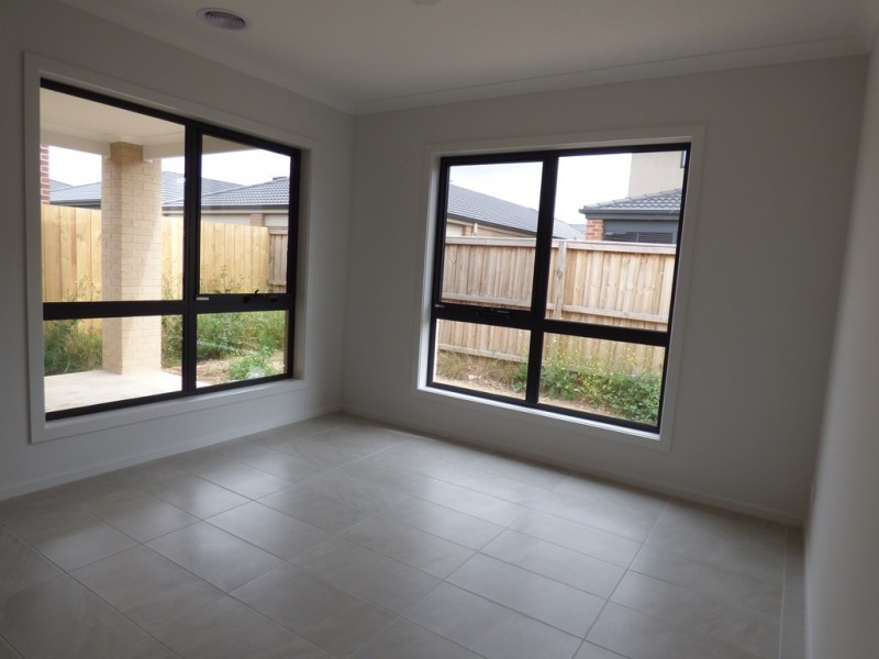 6 Littlecroft Street, Point Cook VIC 3030