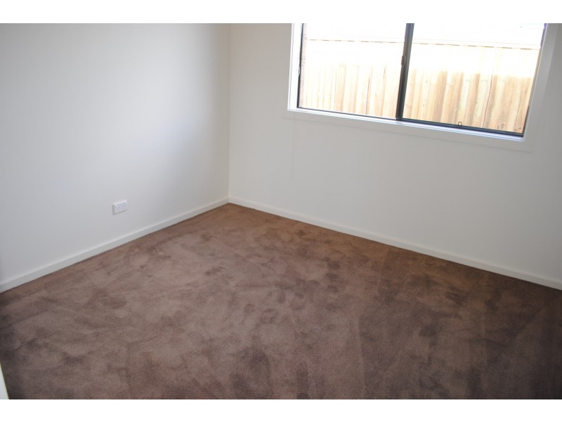 27 Sunnybank Drive, Point Cook VIC 3030