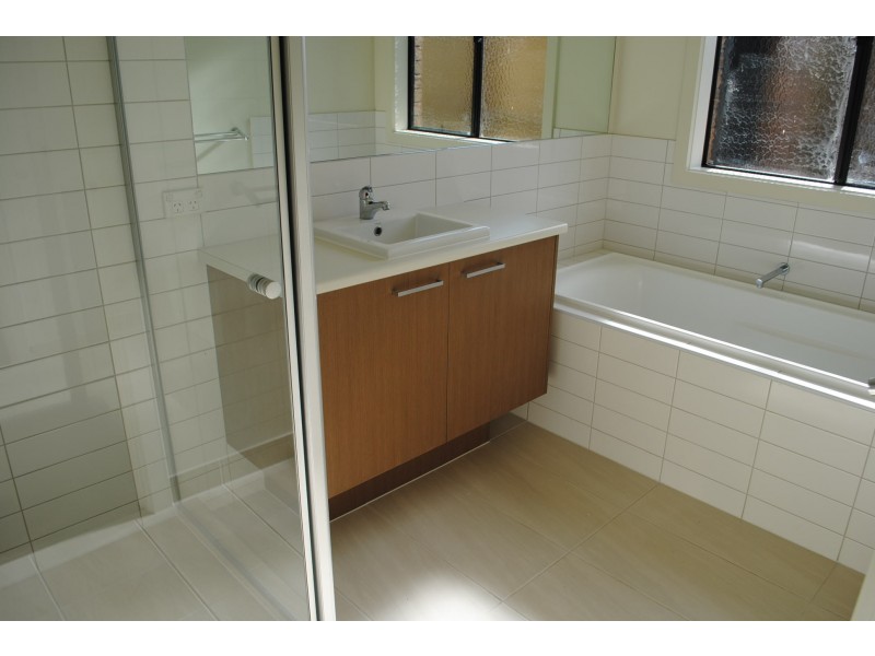 27 Sunnybank Drive, Point Cook VIC 3030