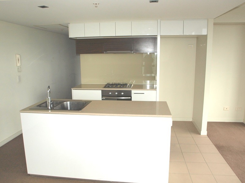 2007/100 Harbour Esplanade, Docklands VIC 3008