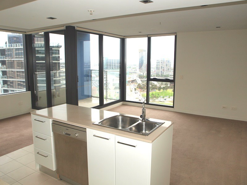 2007/100 Harbour Esplanade, Docklands VIC 3008