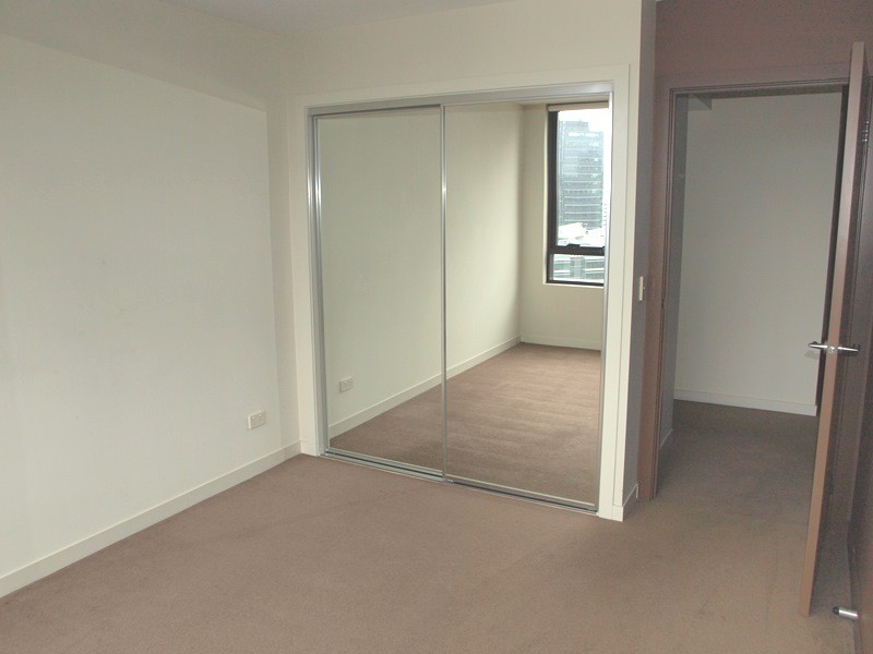 2007/100 Harbour Esplanade, Docklands VIC 3008