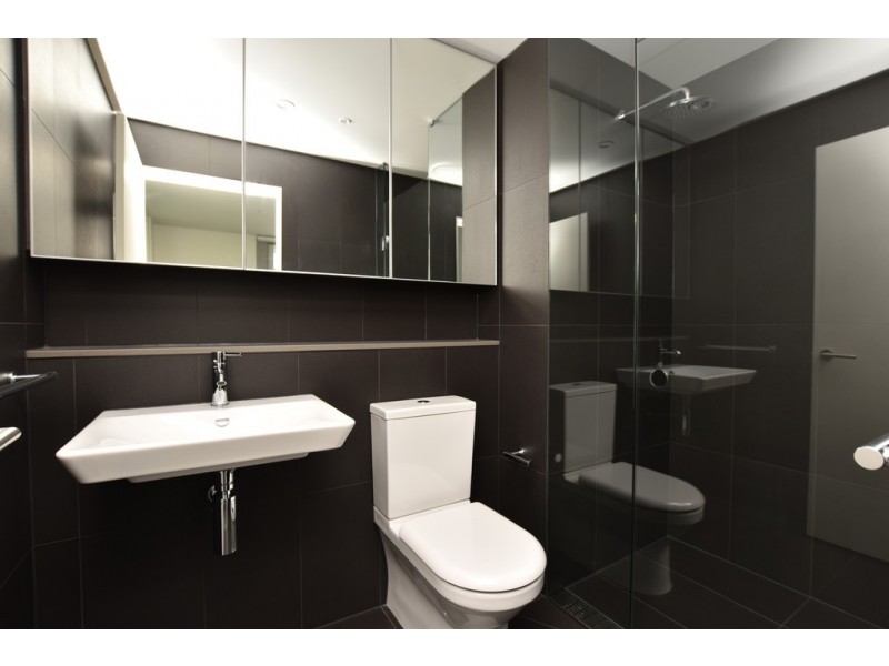 1005E/888 Collins Street, Docklands VIC 3008