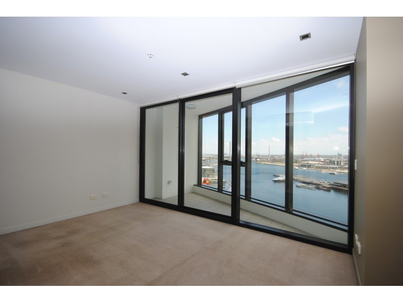 1811/100 Harbour Esplanade, Docklands VIC 3008