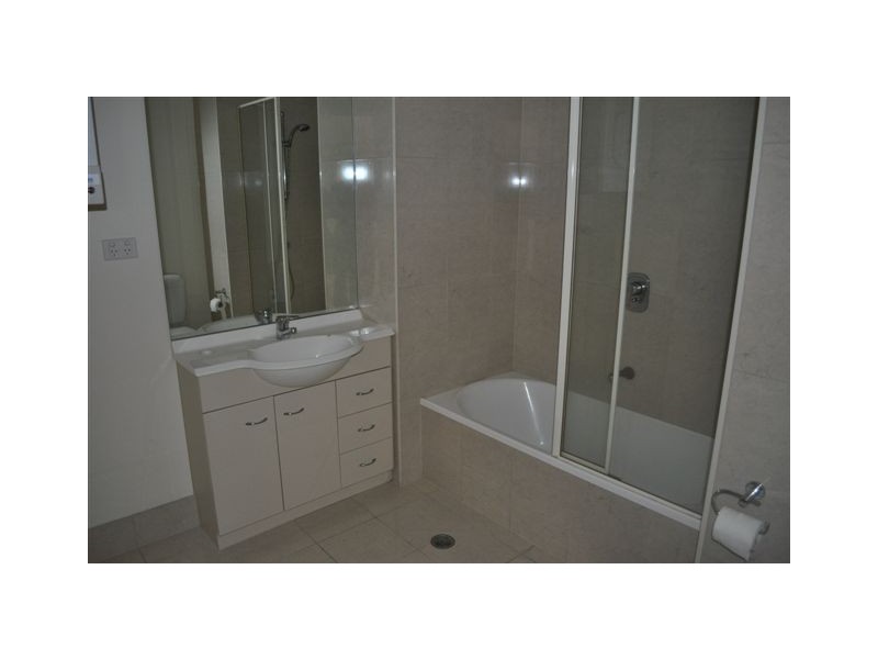 REF 12193/163 City Road, Southbank VIC 3006