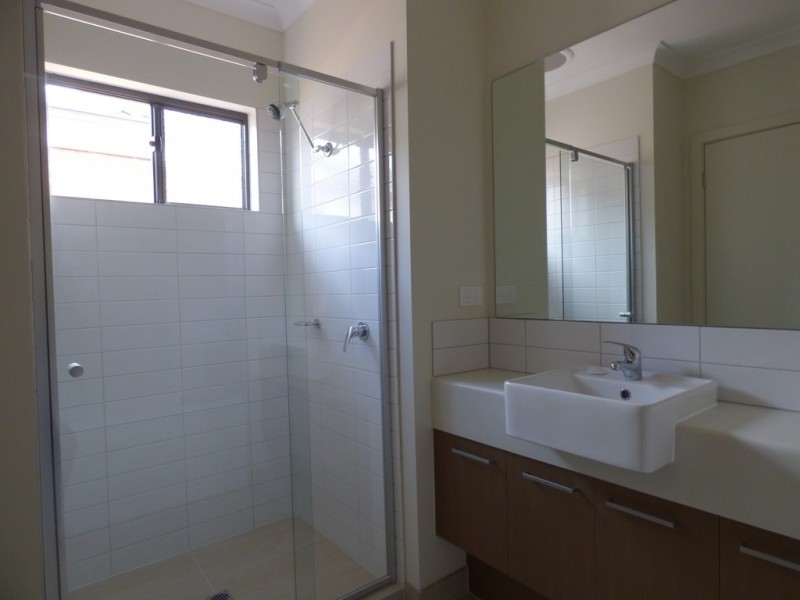 18 Wisdom Avenue, Truganina VIC 3029