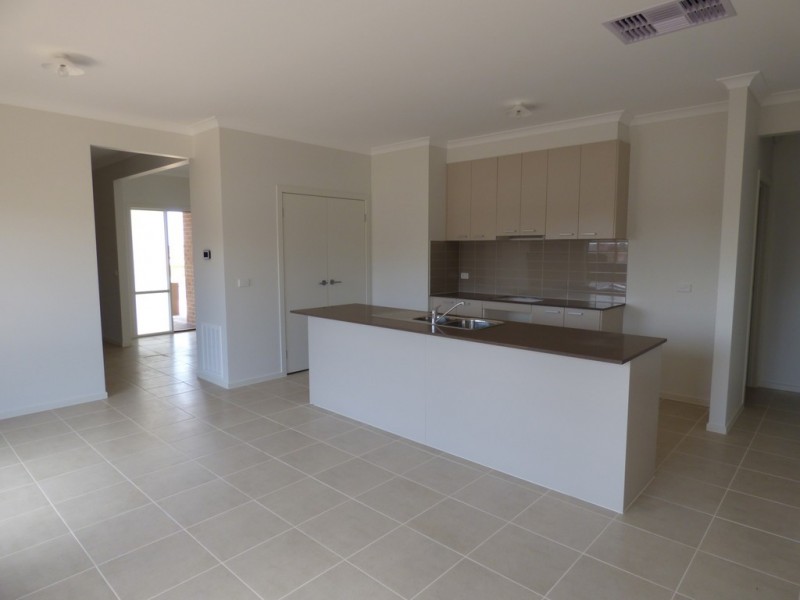 38 Lansdowne Parade, Truganina VIC 3029