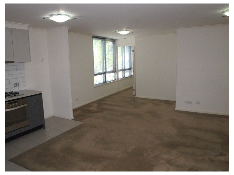 REF 12205/118 Dudley Street, West Melbourne VIC 3003