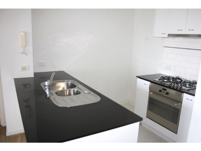 REF 12281/38 Bank Street, South Melbourne VIC 3205