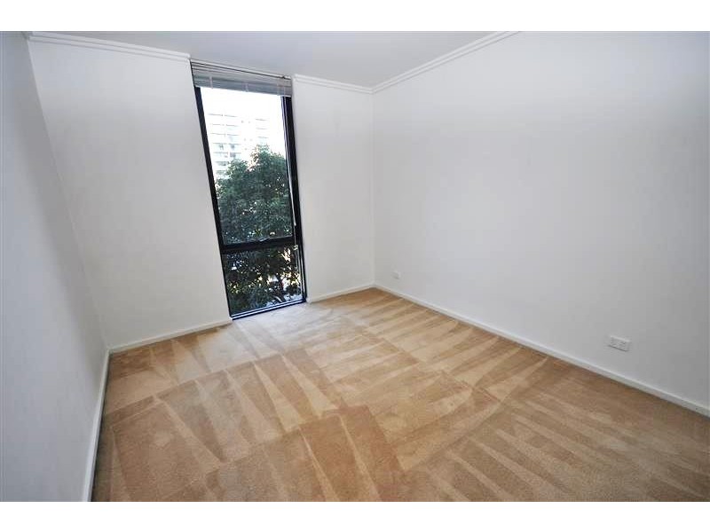 REF 12281/38 Bank Street, South Melbourne VIC 3205