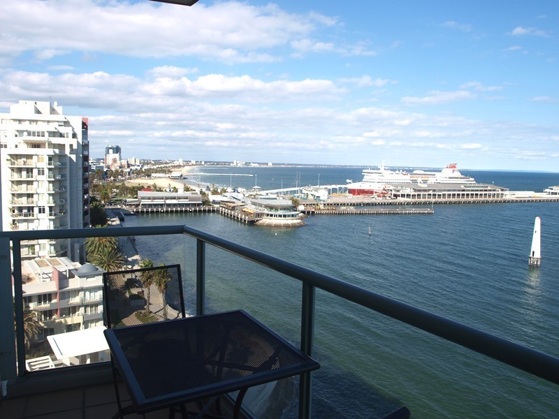 905/127 Beach Street, Port Melbourne VIC 3207