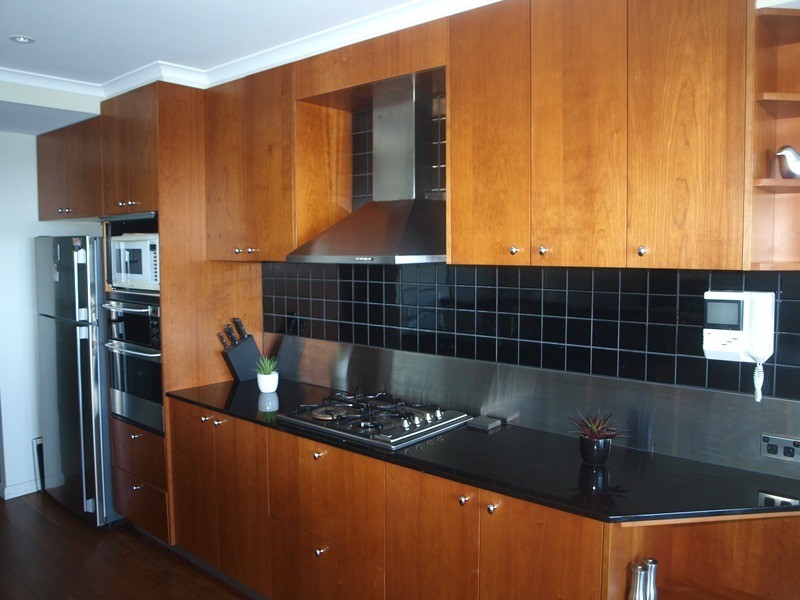 905/127 Beach Street, Port Melbourne VIC 3207