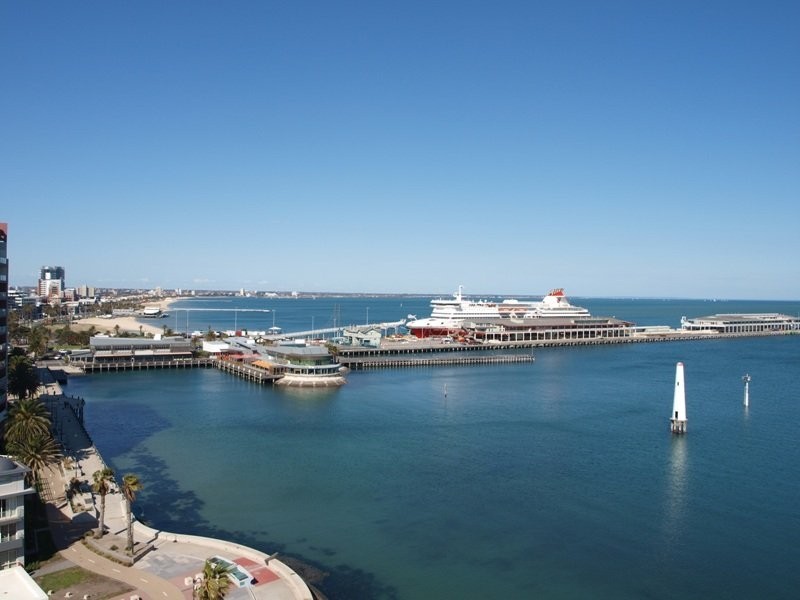 905/127 Beach Street, Port Melbourne VIC 3207