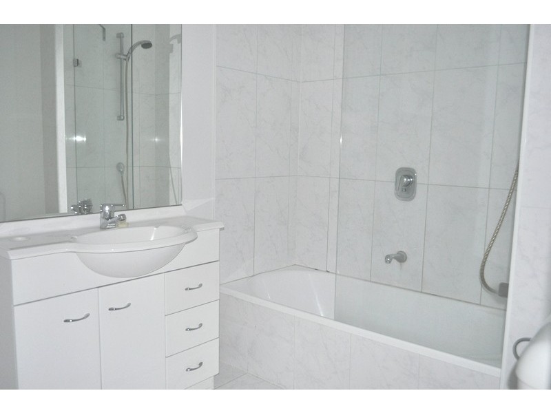 REF 12306/22 Kavanagh Street, Southbank VIC 3006