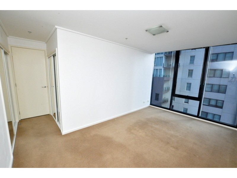 REF 01032/173 City Road, Southbank VIC 3006