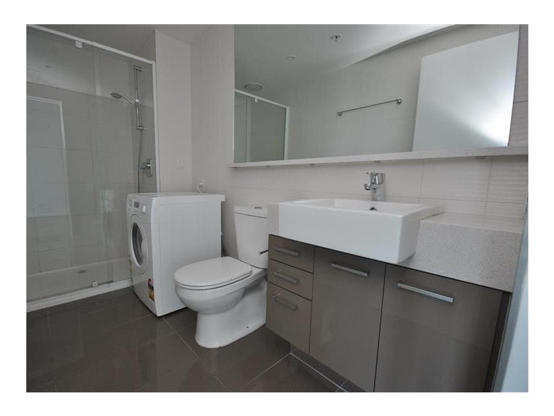 REF 01033/241 City Road, Southbank VIC 3006