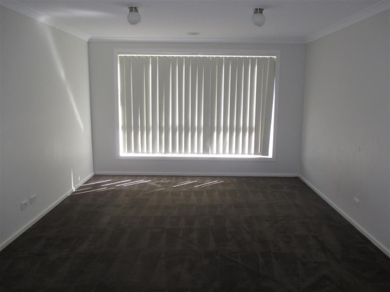 34 Nossal Drive, Point Cook VIC 3030