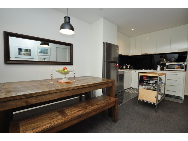 REF 01041/118 Kavanagh Street, Southbank VIC 3006