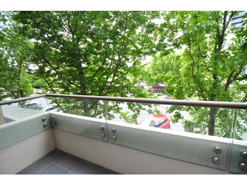 REF 01041/118 Kavanagh Street, Southbank VIC 3006