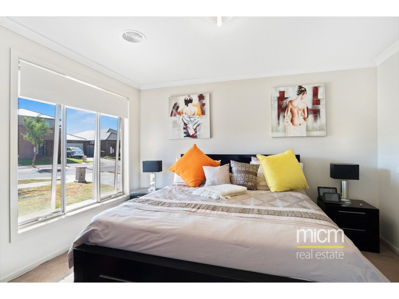 34 Campaspe Way, Point Cook VIC 3030