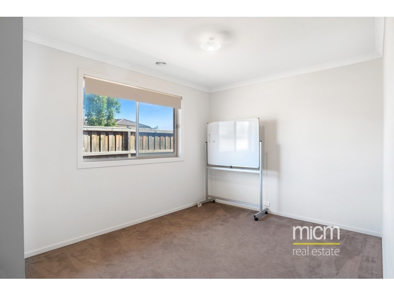 34 Campaspe Way, Point Cook VIC 3030