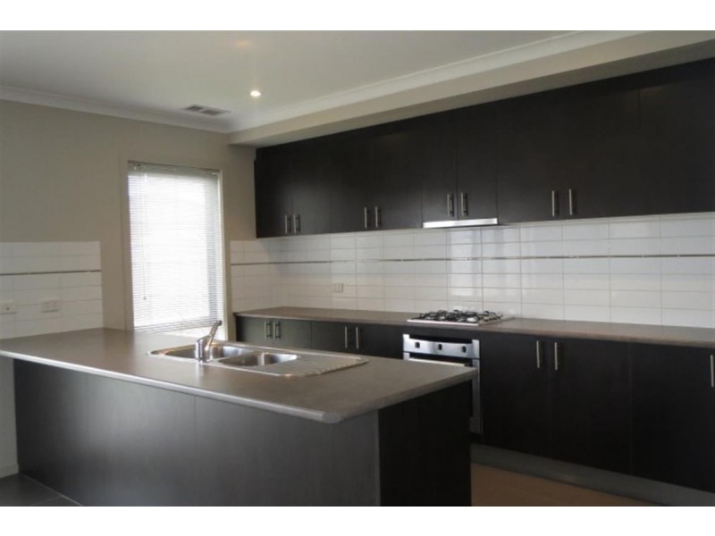 11 Bliss Street, Point Cook VIC 3030