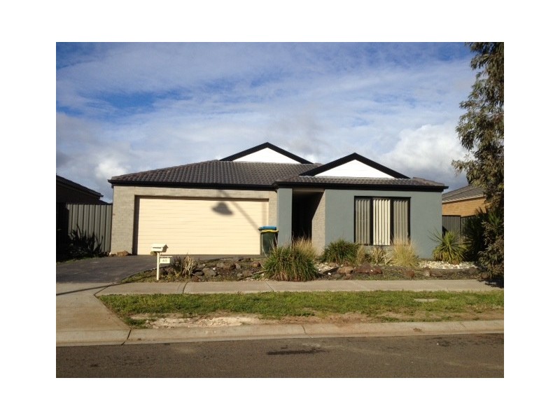 40 Danfield Drive, Tarneit VIC 3029