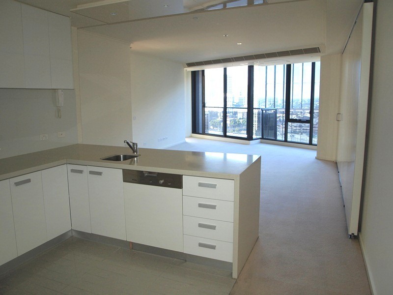 REF 01113/63 Whiteman Street, Southbank VIC 3006