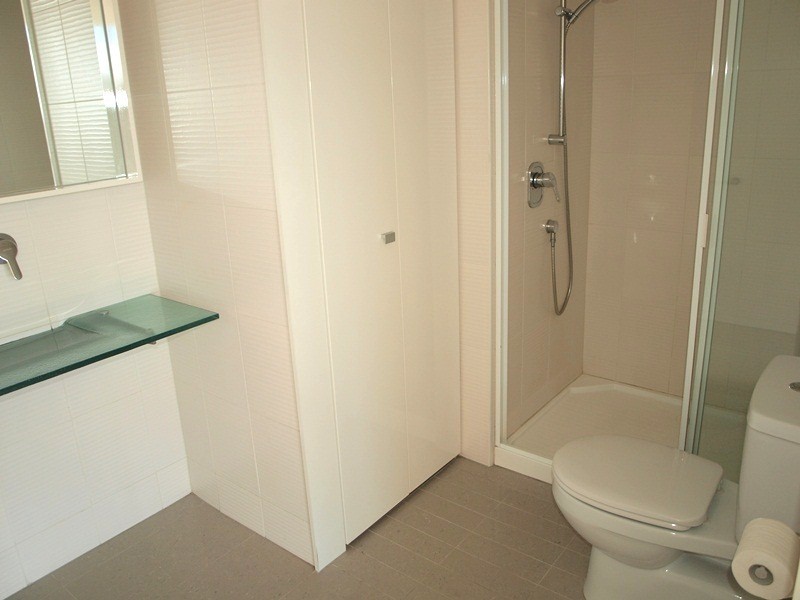 REF 01113/63 Whiteman Street, Southbank VIC 3006