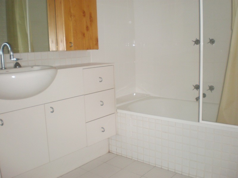 6/205 Cardigan Street, Carlton VIC 3053